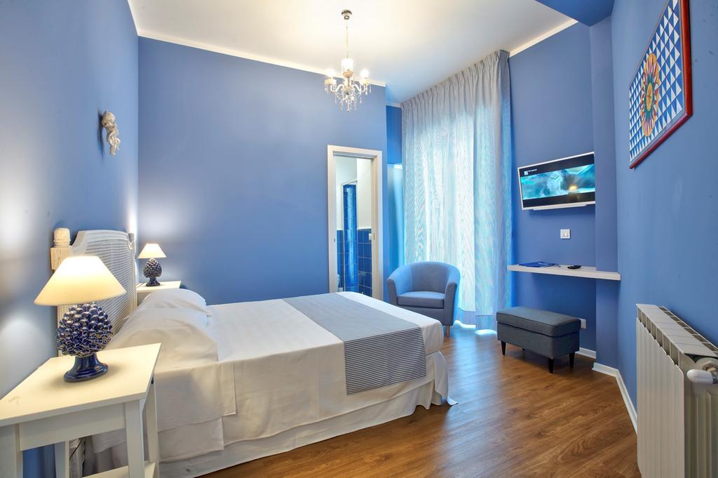 Capo dʼOrlando B&B Del Corso الغرفة الصورة